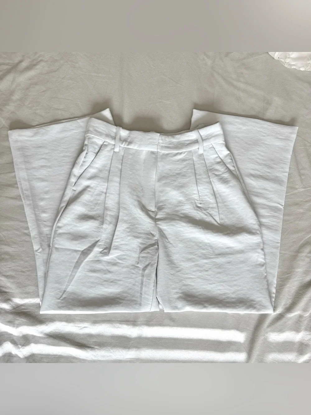 A&F Sloane Tailored Premium Crepe Pant - Picture 4 of 7